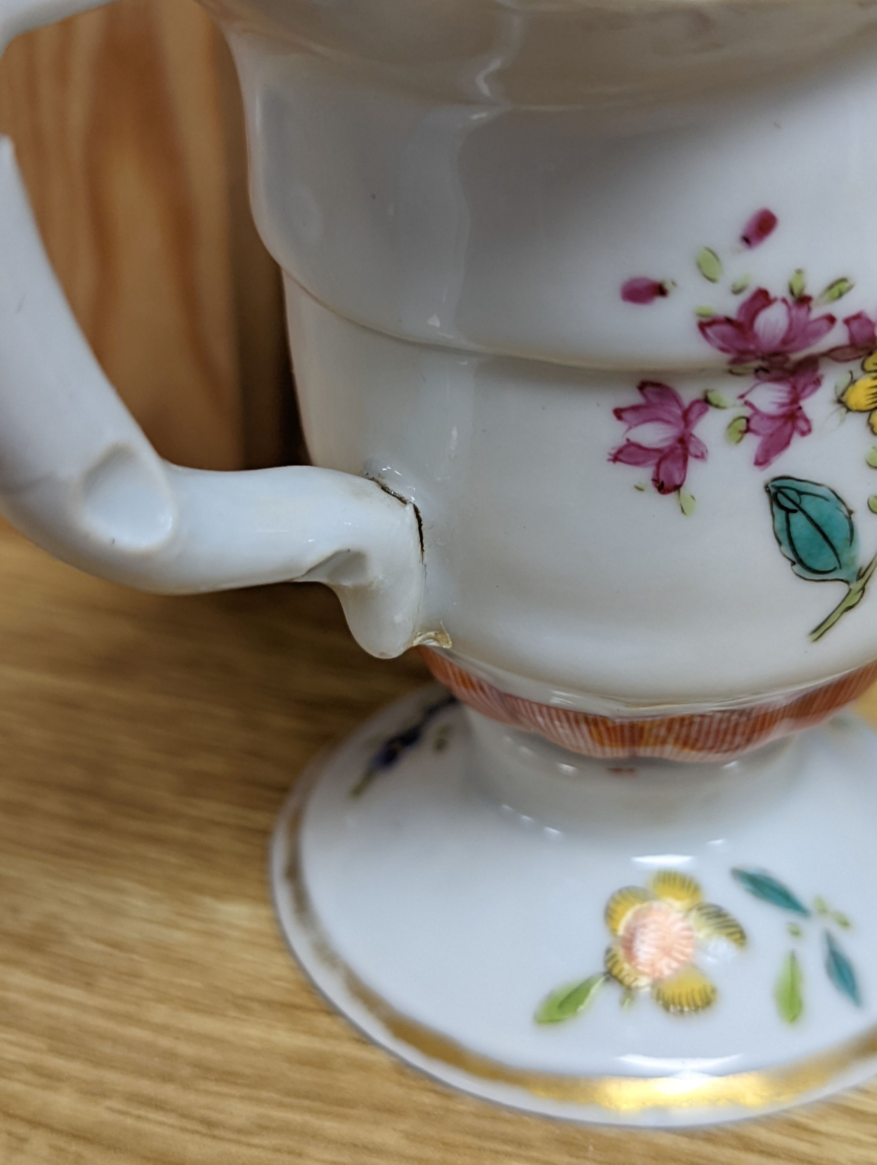 A group of Japanese porcelain tea wares and a rice bowl and cover